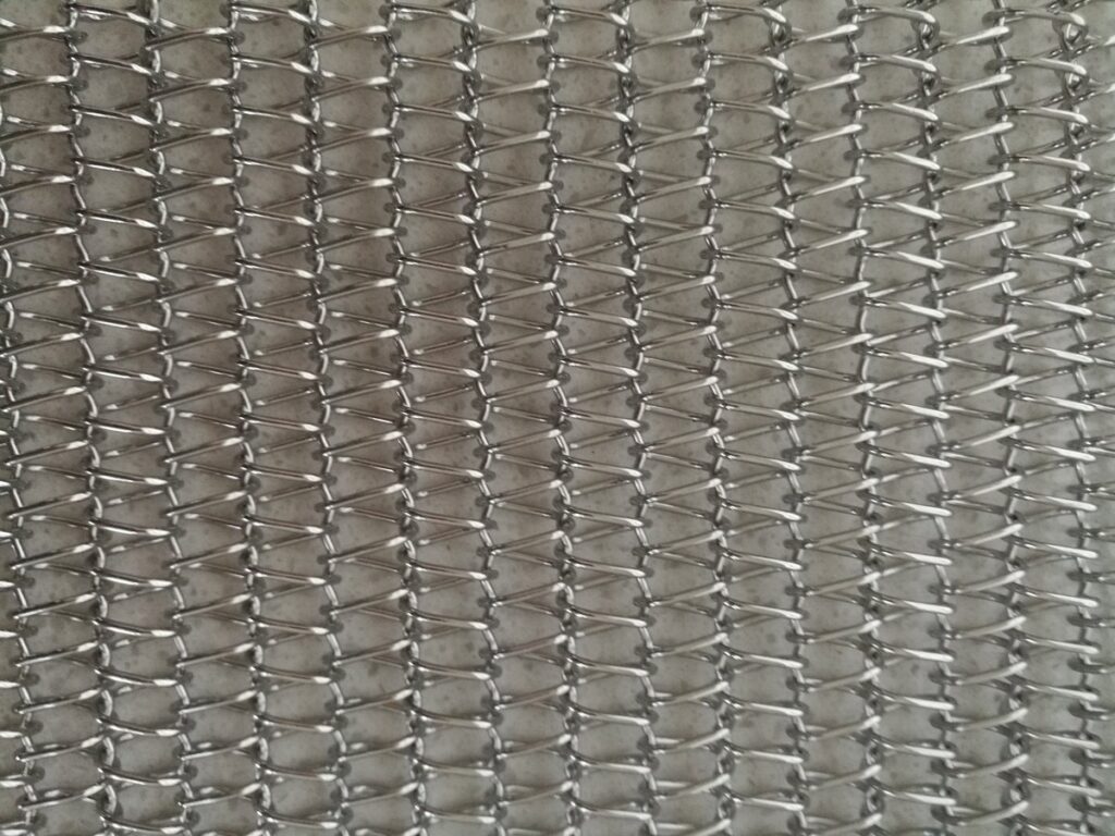 Compound balanced weave belt
